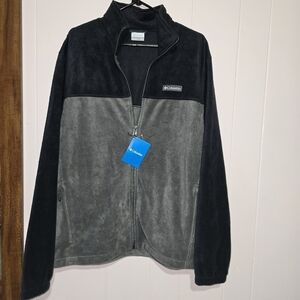 NWT 2 tone Columbia zip up fleece jacket. Men's large